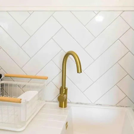 The Apiary * Killarney